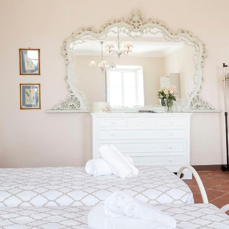 Roppolo Rose Suite Apartments מראה חיצוני תמונה