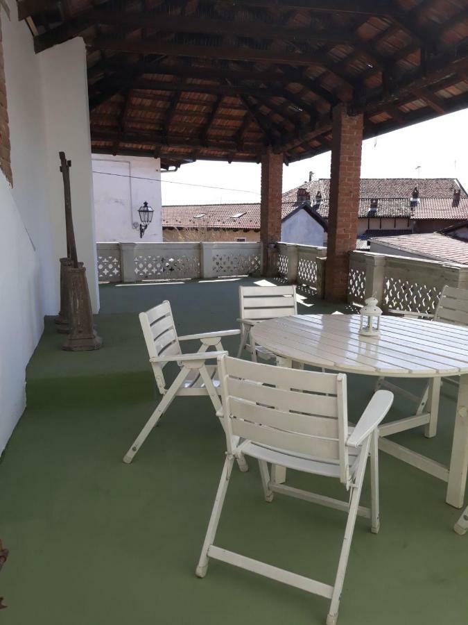 Roppolo Rose Suite Apartments מראה חיצוני תמונה